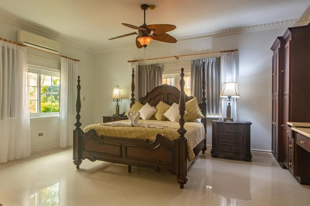 Villa Tianna Montego Bay 0*,