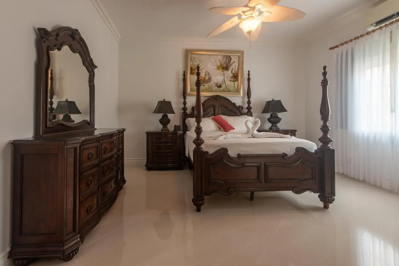 מונטגו ביי Villa Tianna ג'מייקה